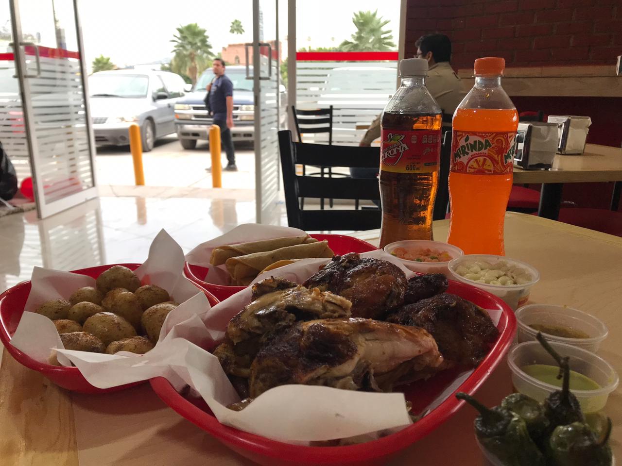 El Pechugón restaurante image 8