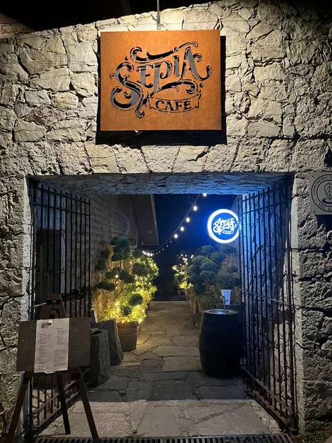 Sepia Café image 1