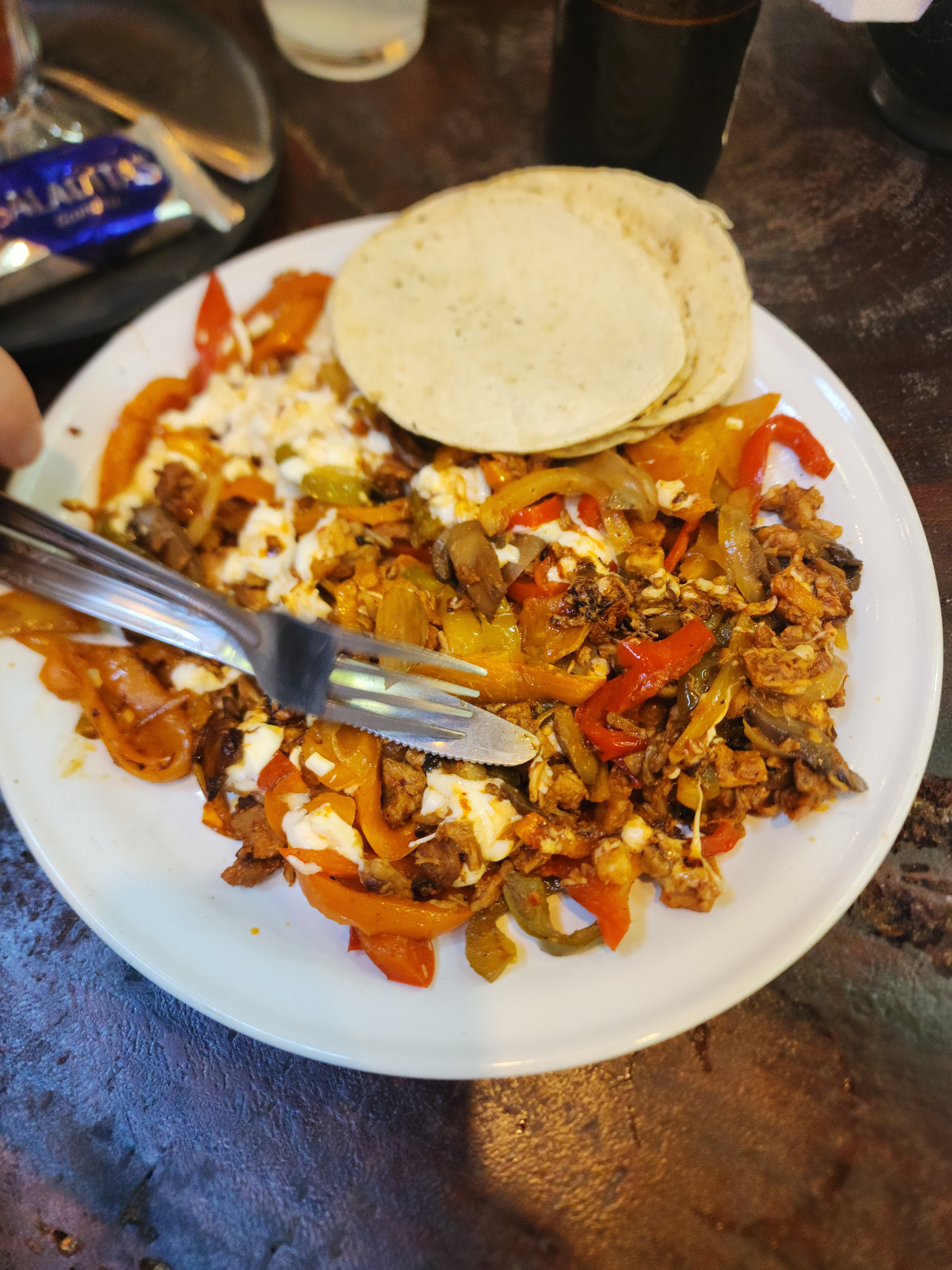 La Ola Taquería image 2