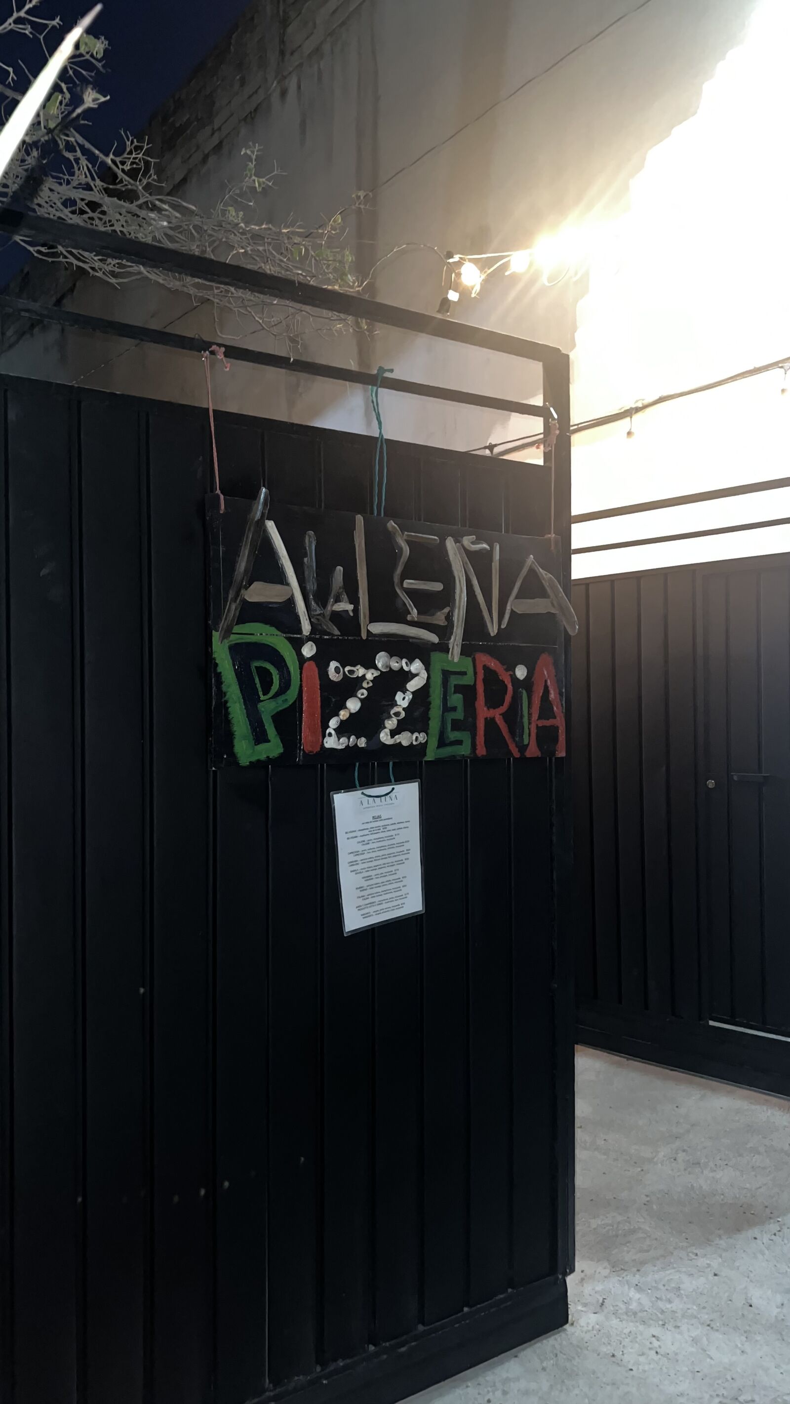 A La Leña image 10