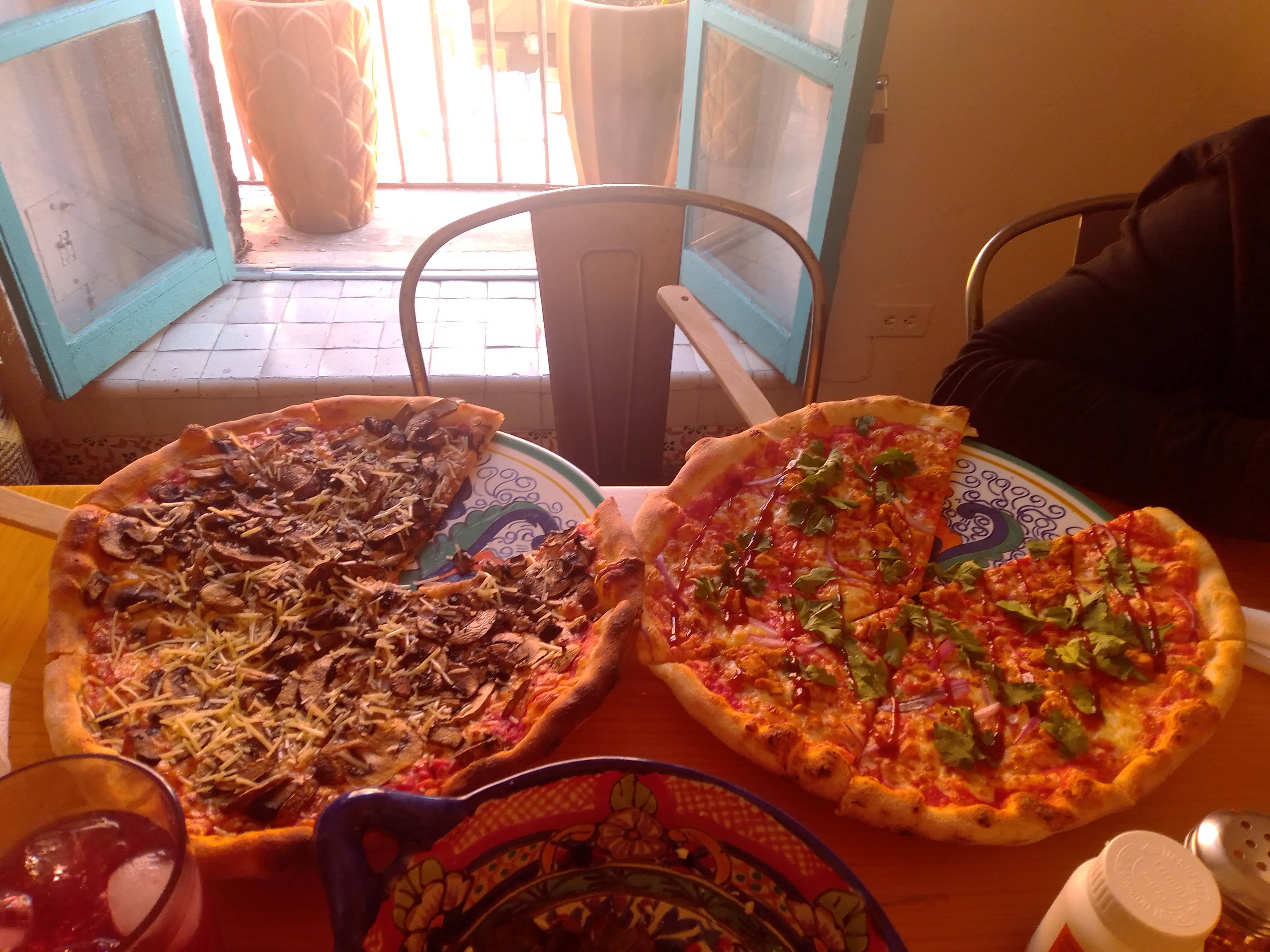 LA GROTTA 1989 San Miguel de Allende image 7