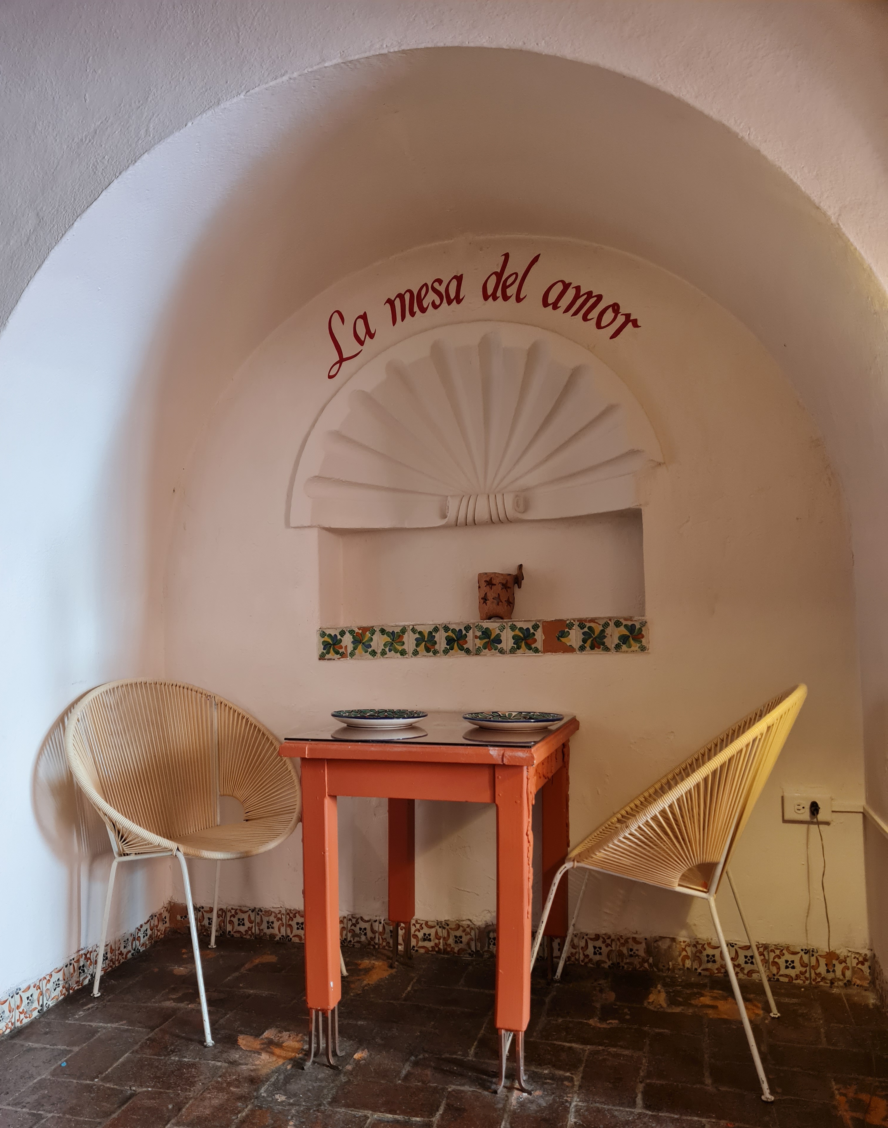 LA GROTTA 1989 San Miguel de Allende image 8