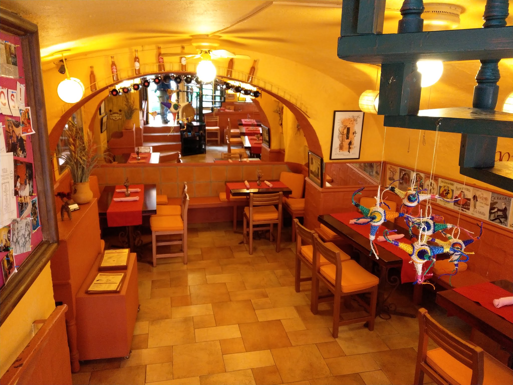 LA GROTTA 1989 San Miguel de Allende image 10