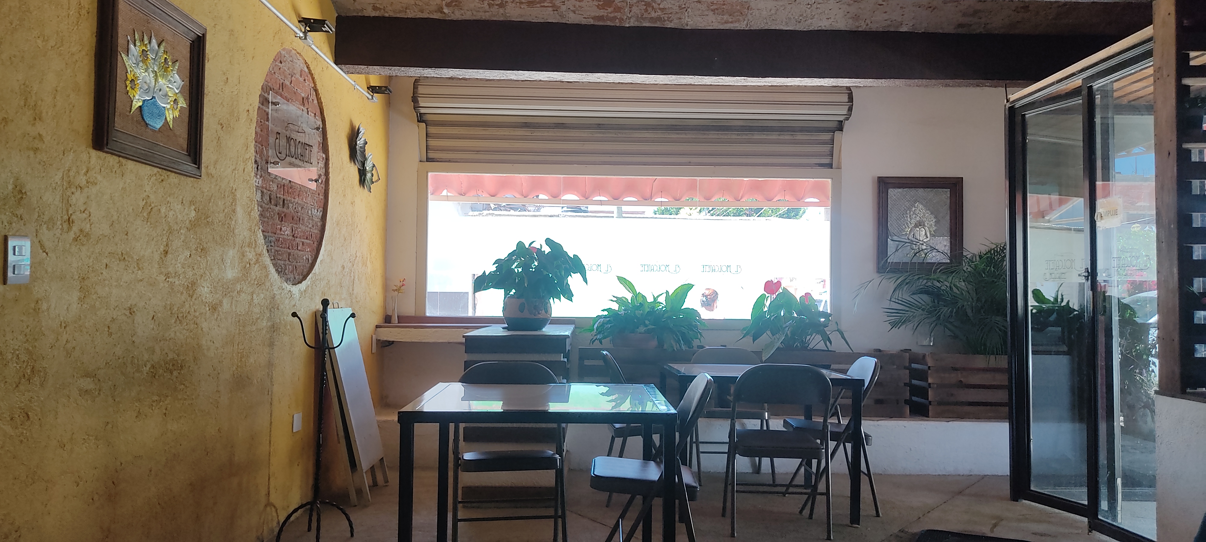 El Molcajete image 1