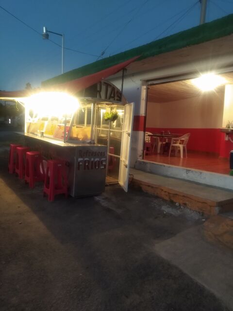 Tortas y hamburguesas "EL MIRADOR" image 1