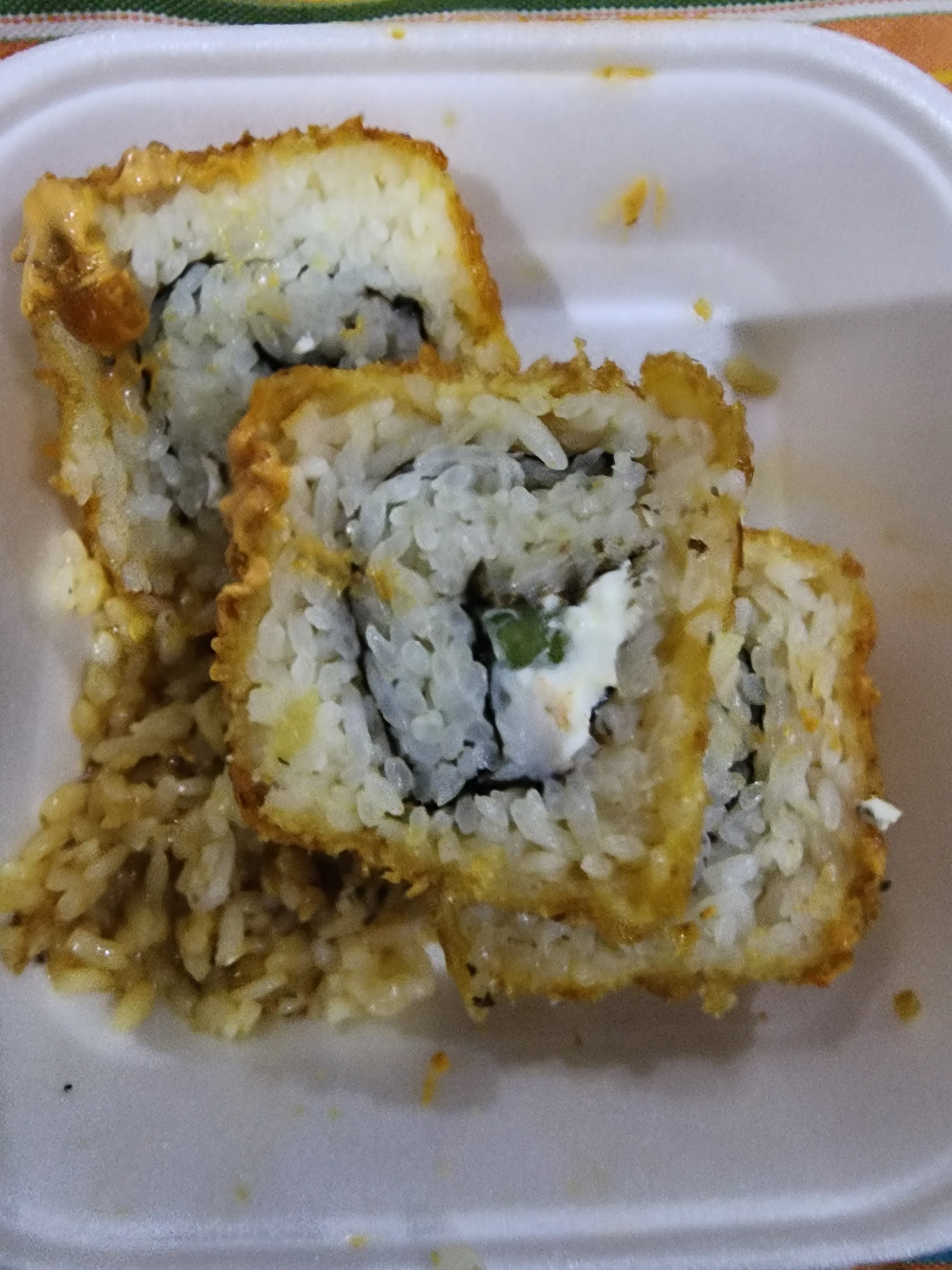 SUSHI Y ASI - EL REFUGIO image 4