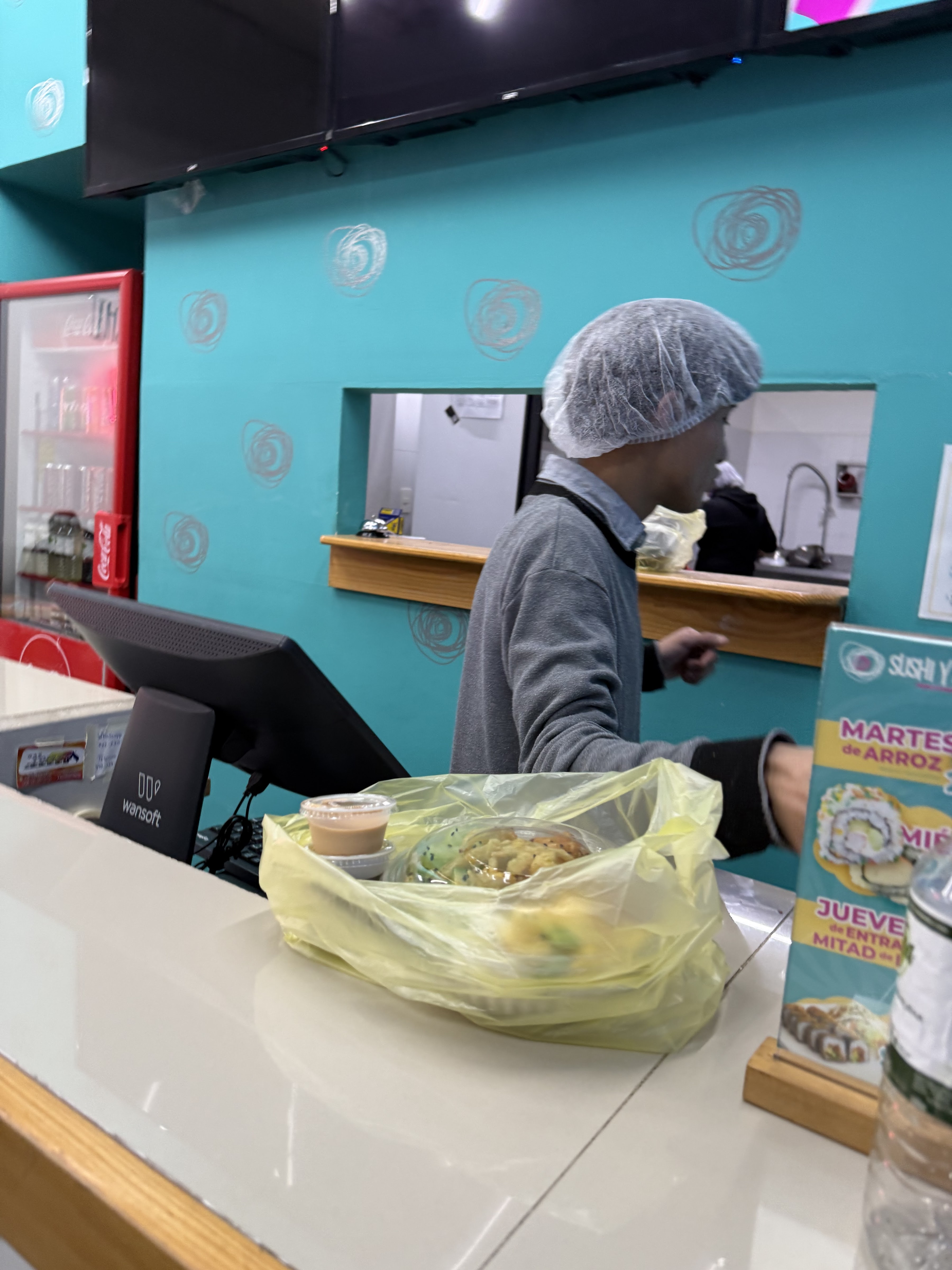 SUSHI Y ASI - EL REFUGIO image 7