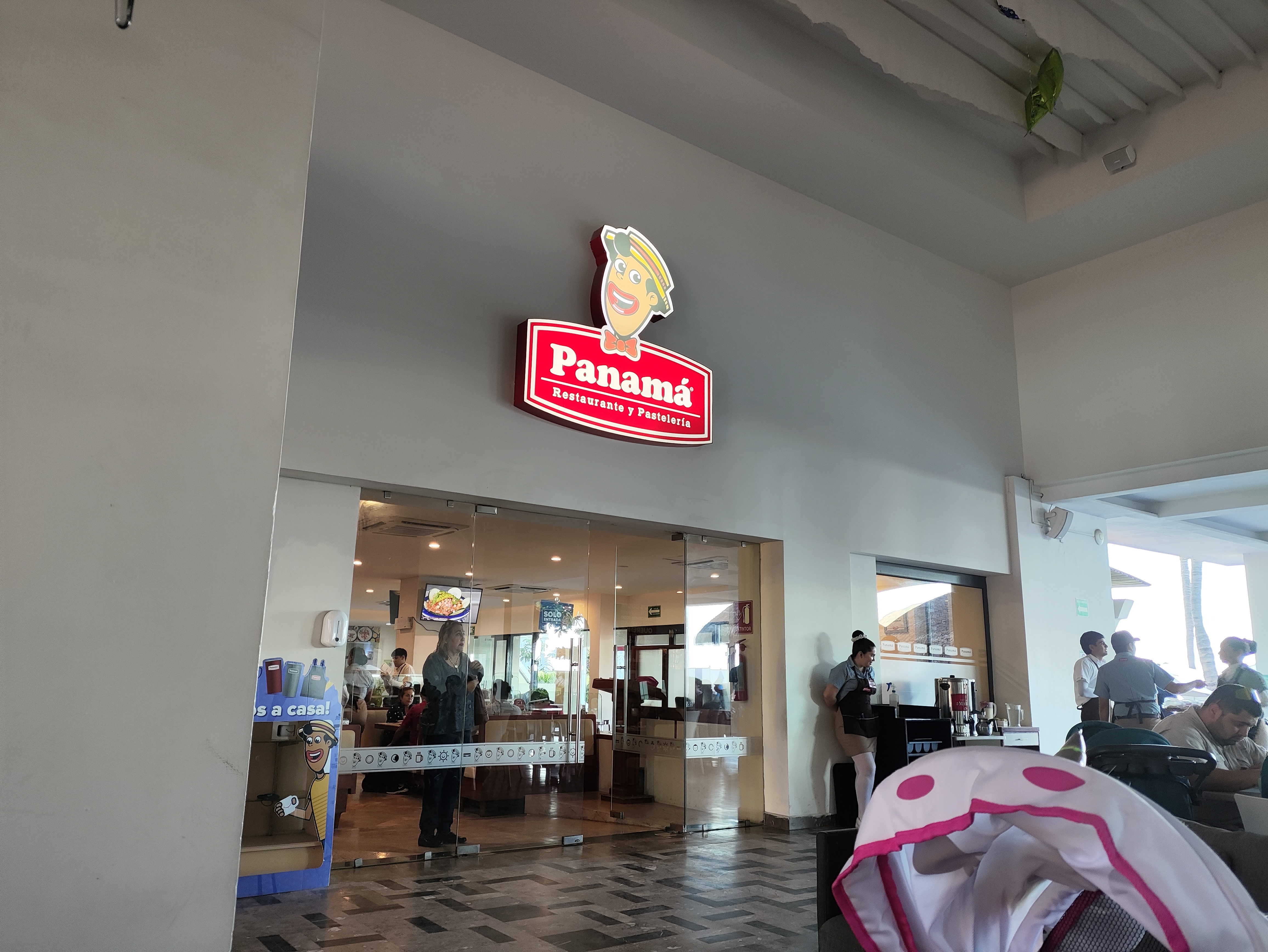 Panamá Restaurante y Pastelería en The Palms Resort image 9