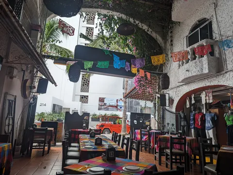 MARGARITAS Restaurant Bar & Grill image 4