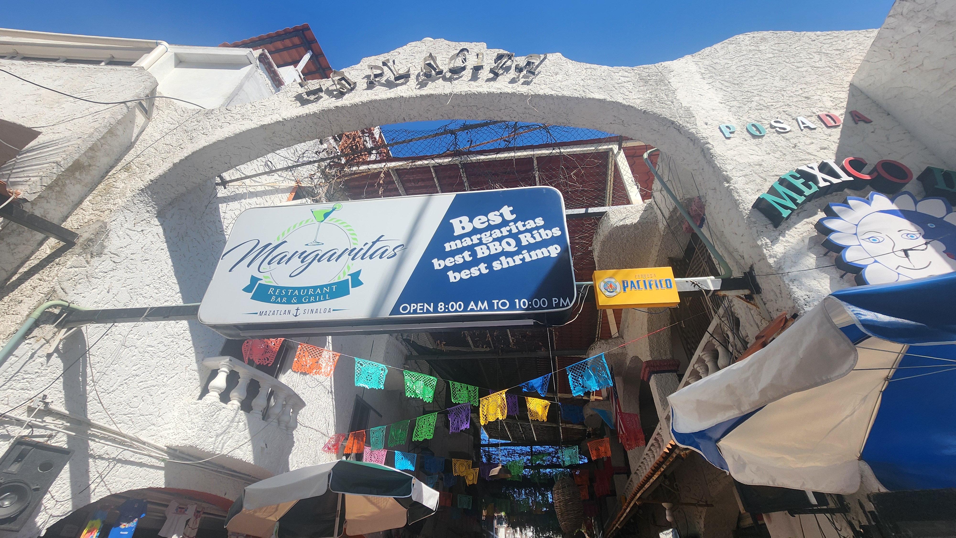 MARGARITAS Restaurant Bar & Grill image 6