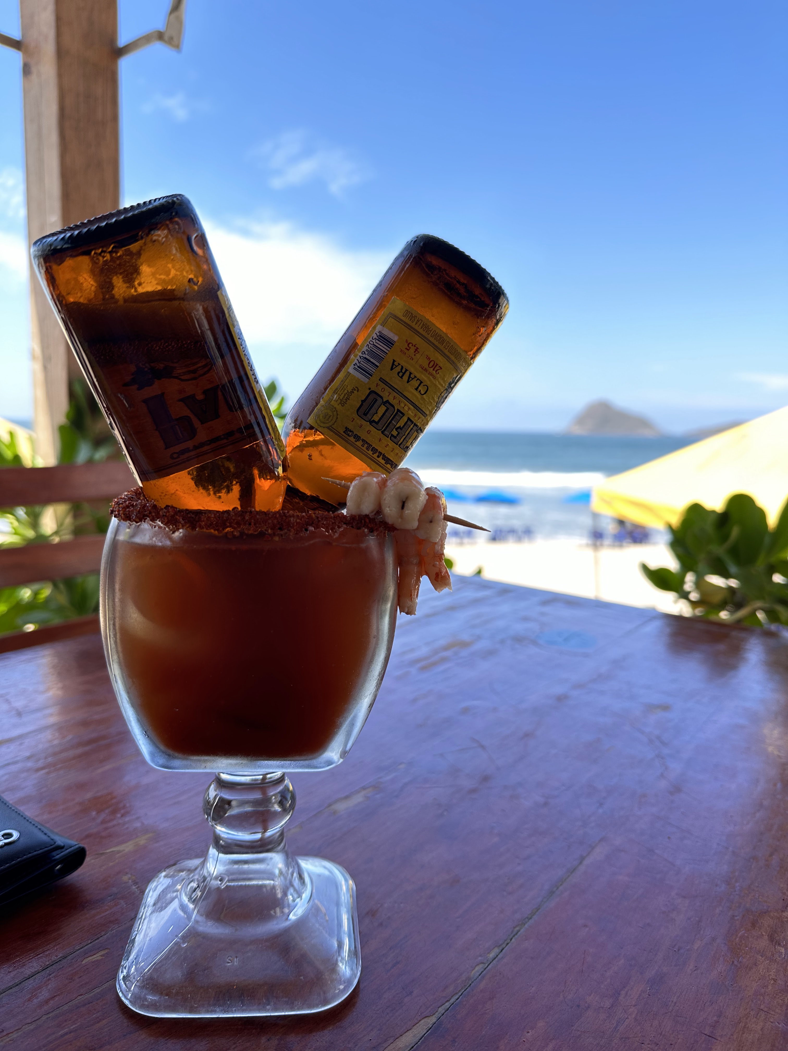 El Muchacho Alegre Zona Dorada image 5