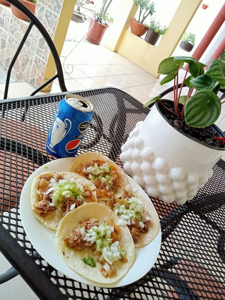 Carnitas Yeyo image 1