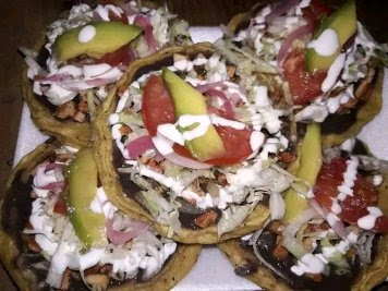 Loncheria el divino niño image 2