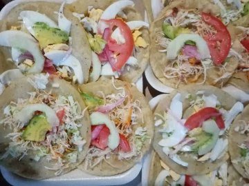 Loncheria el divino niño image 3