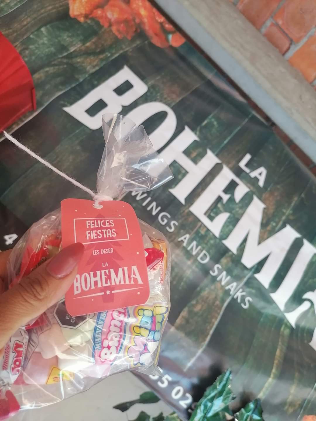 La Bohemia Alitas y botanas image 3