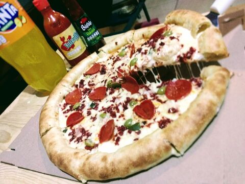 Yosi Pizzas image 1