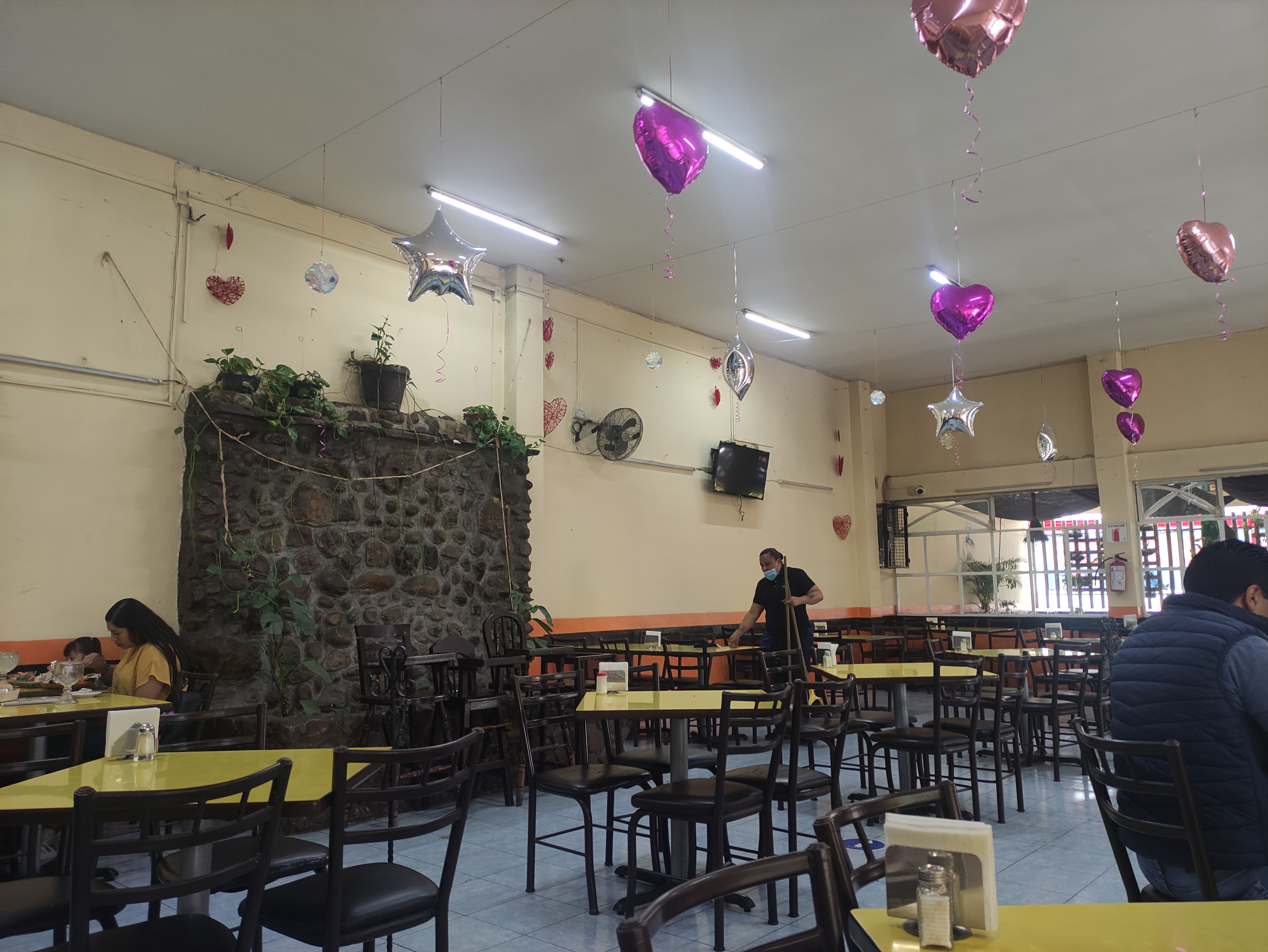 Mariscos La Bamba Real II image 7