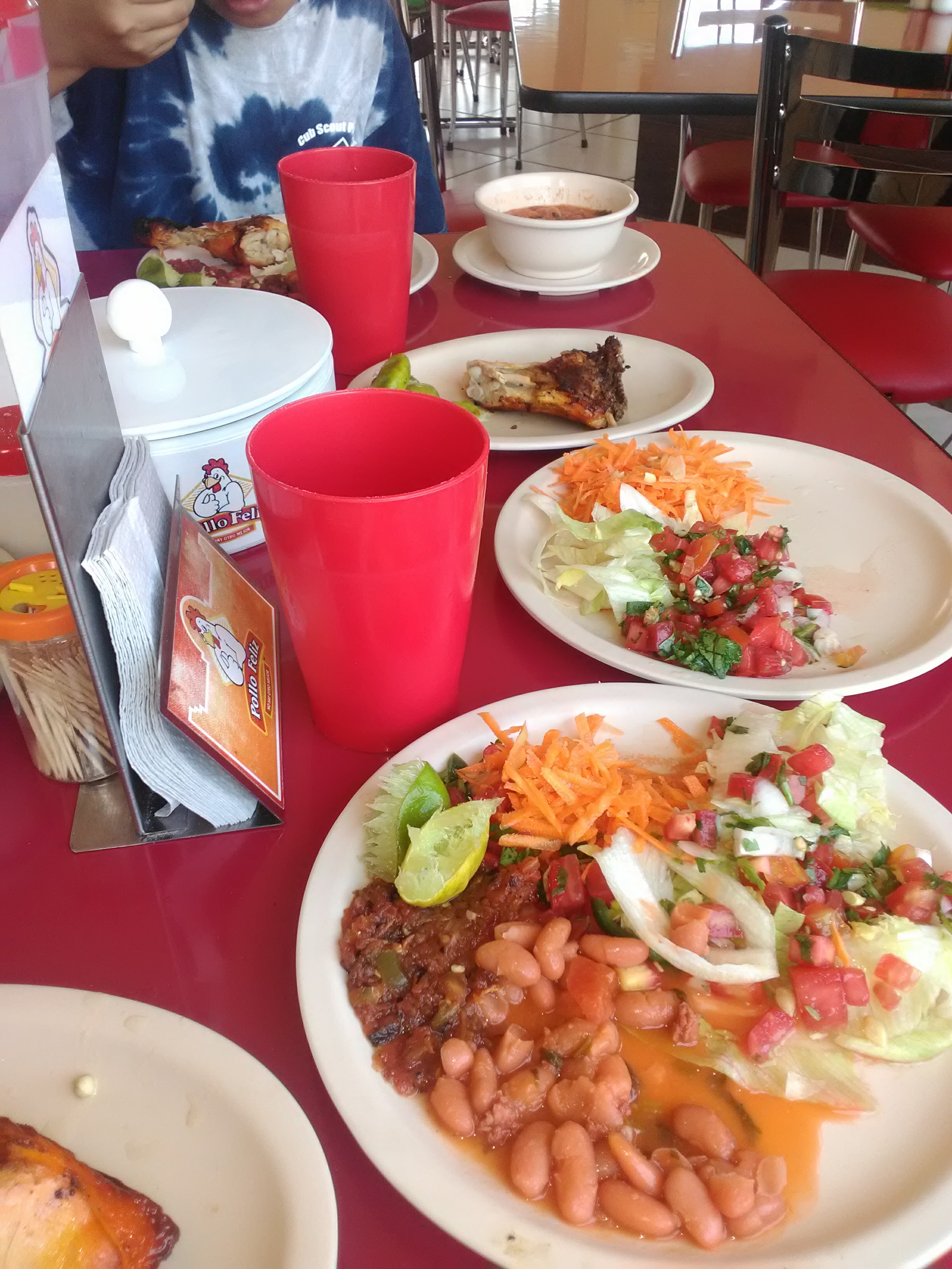 Pollo Feliz Salvatierra image 2