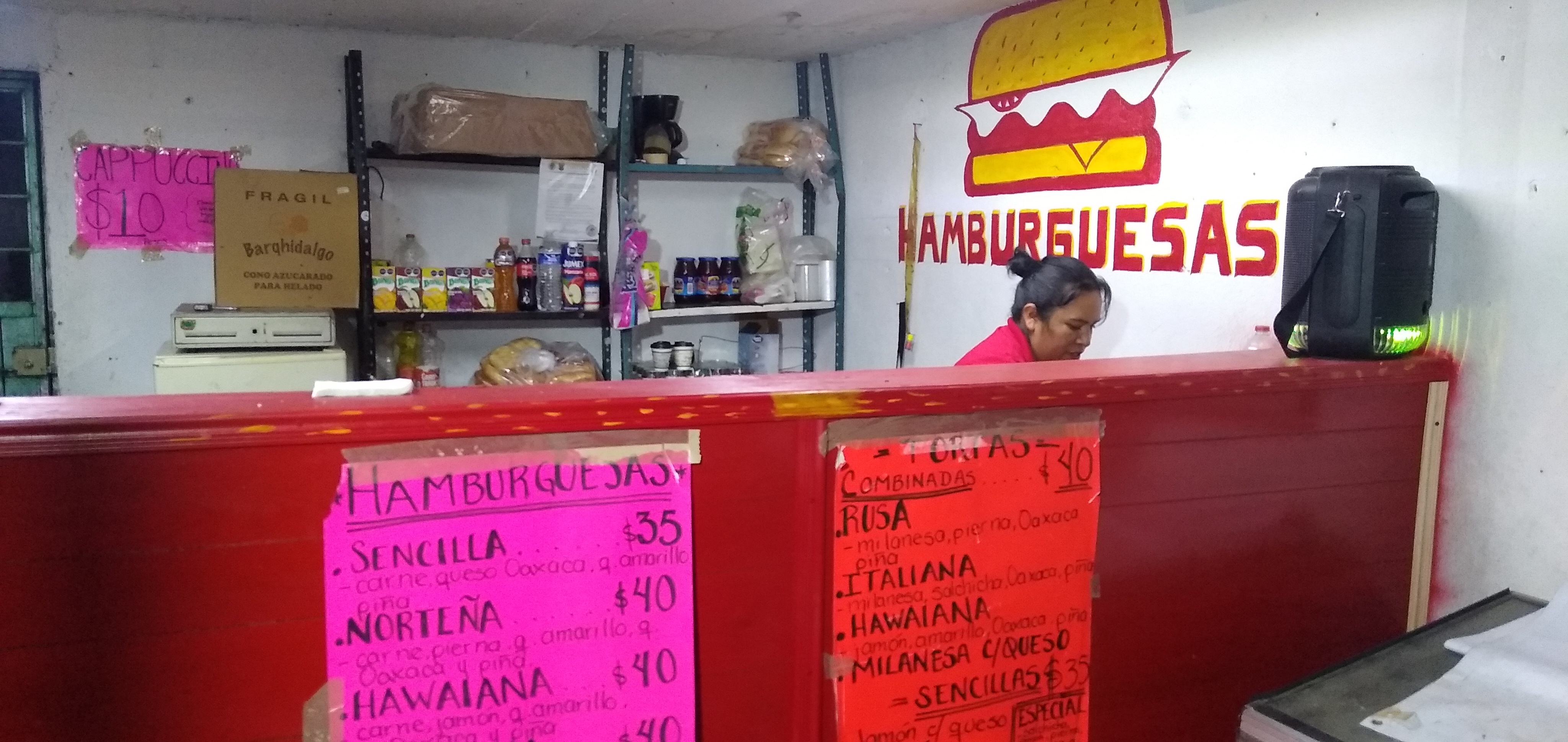 Tortas y Hamburguesas El césped image 4