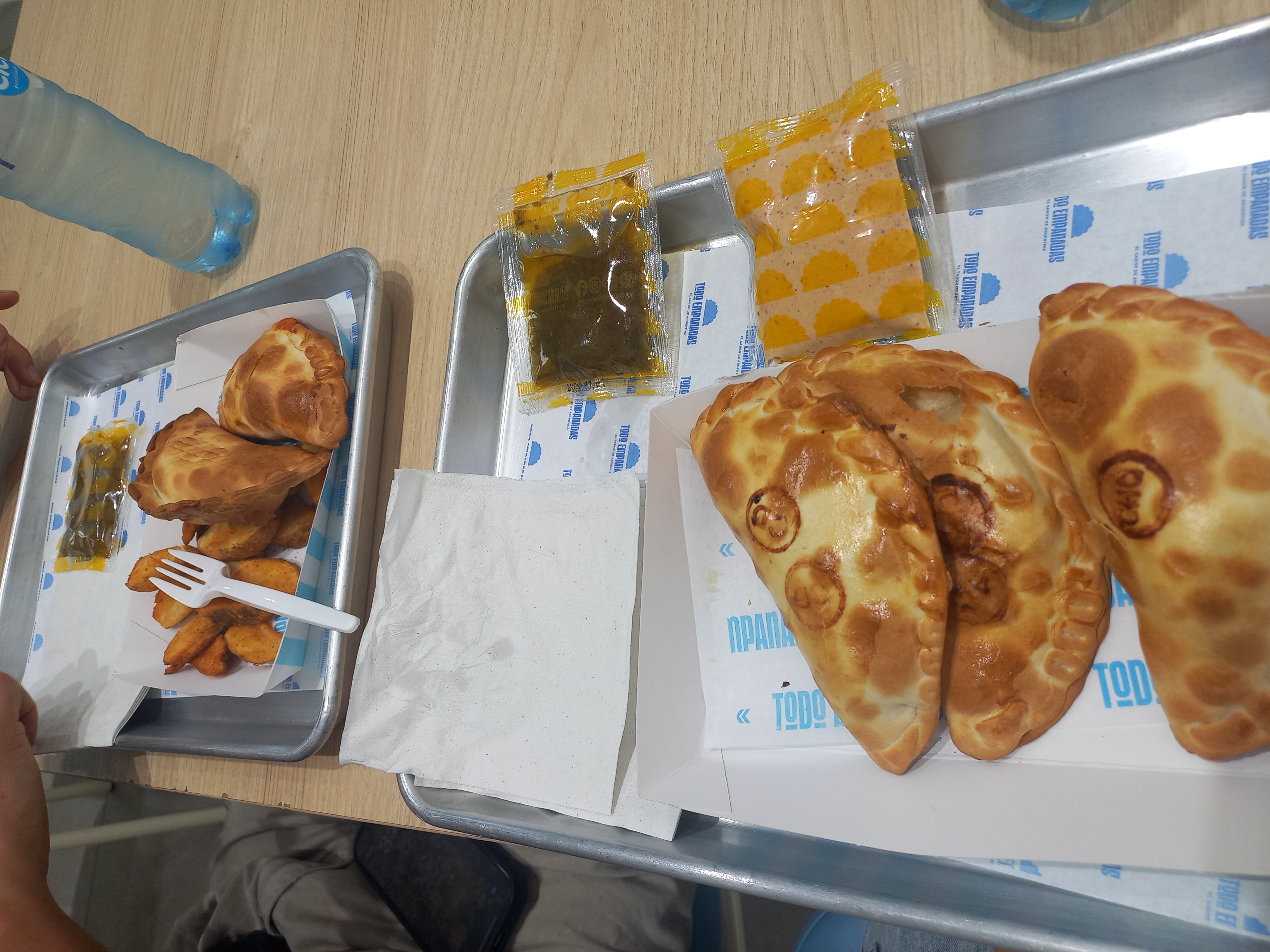 Empanadas Argentinas Las Boludas Puerta de Hierro image 6