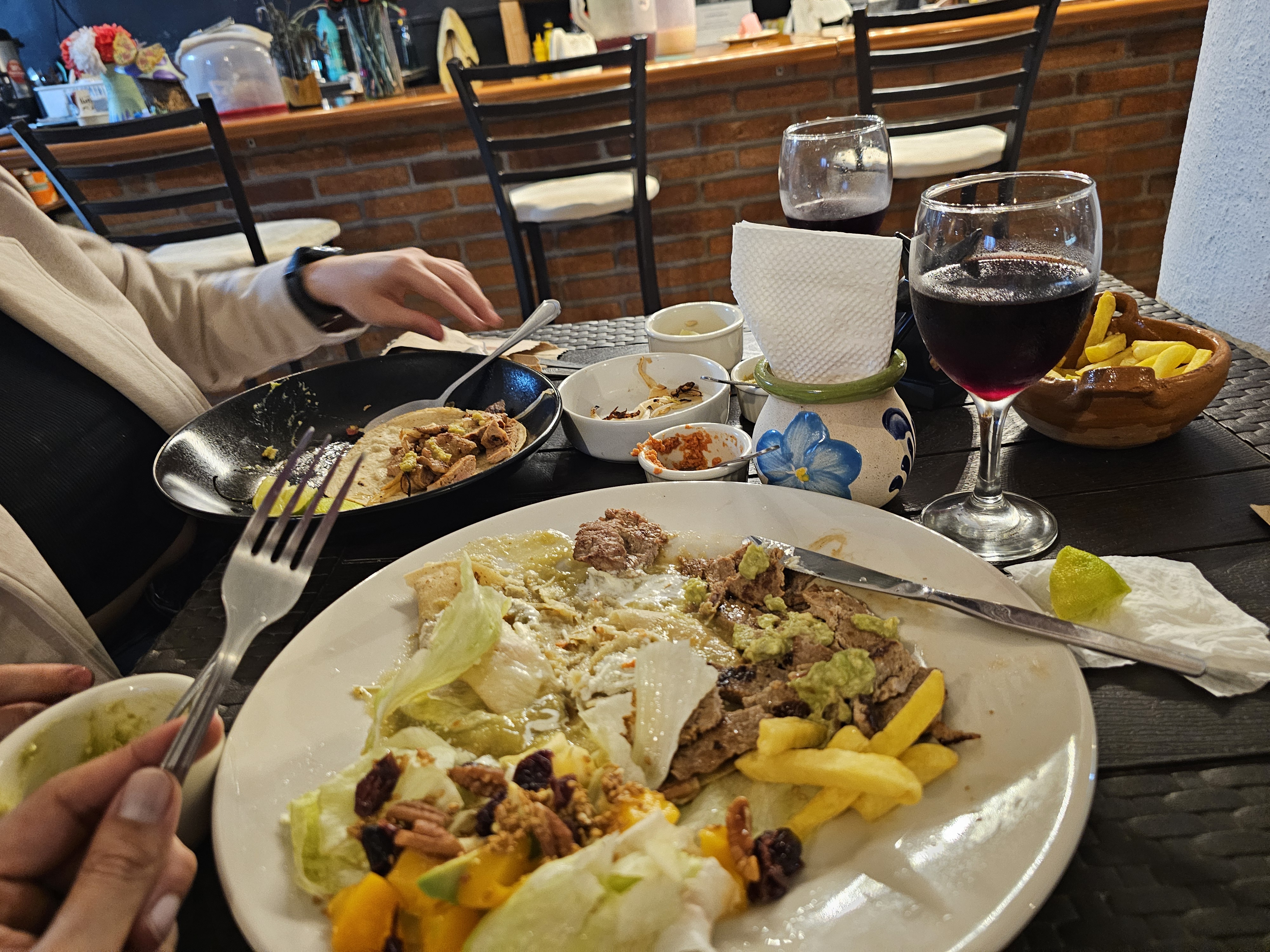 La Bruja y sus Duendes image 3