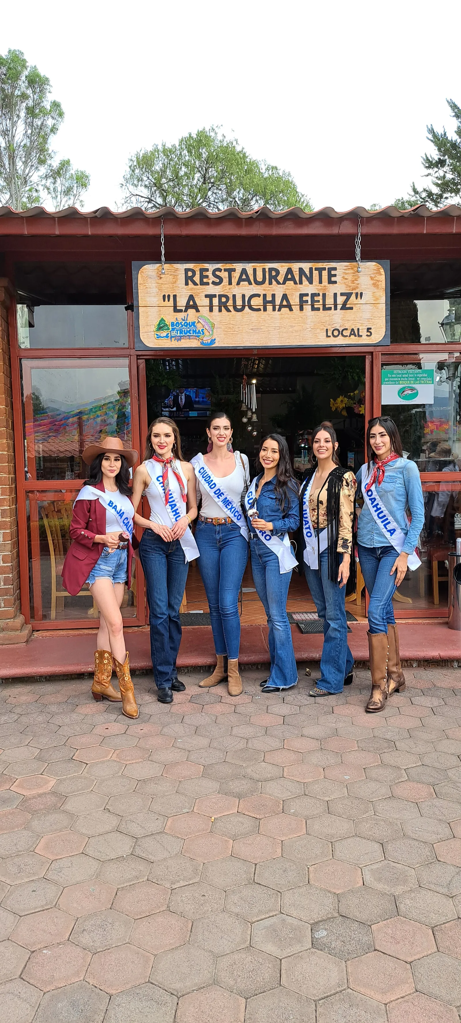 Restaurant La Trucha Feliz image 5