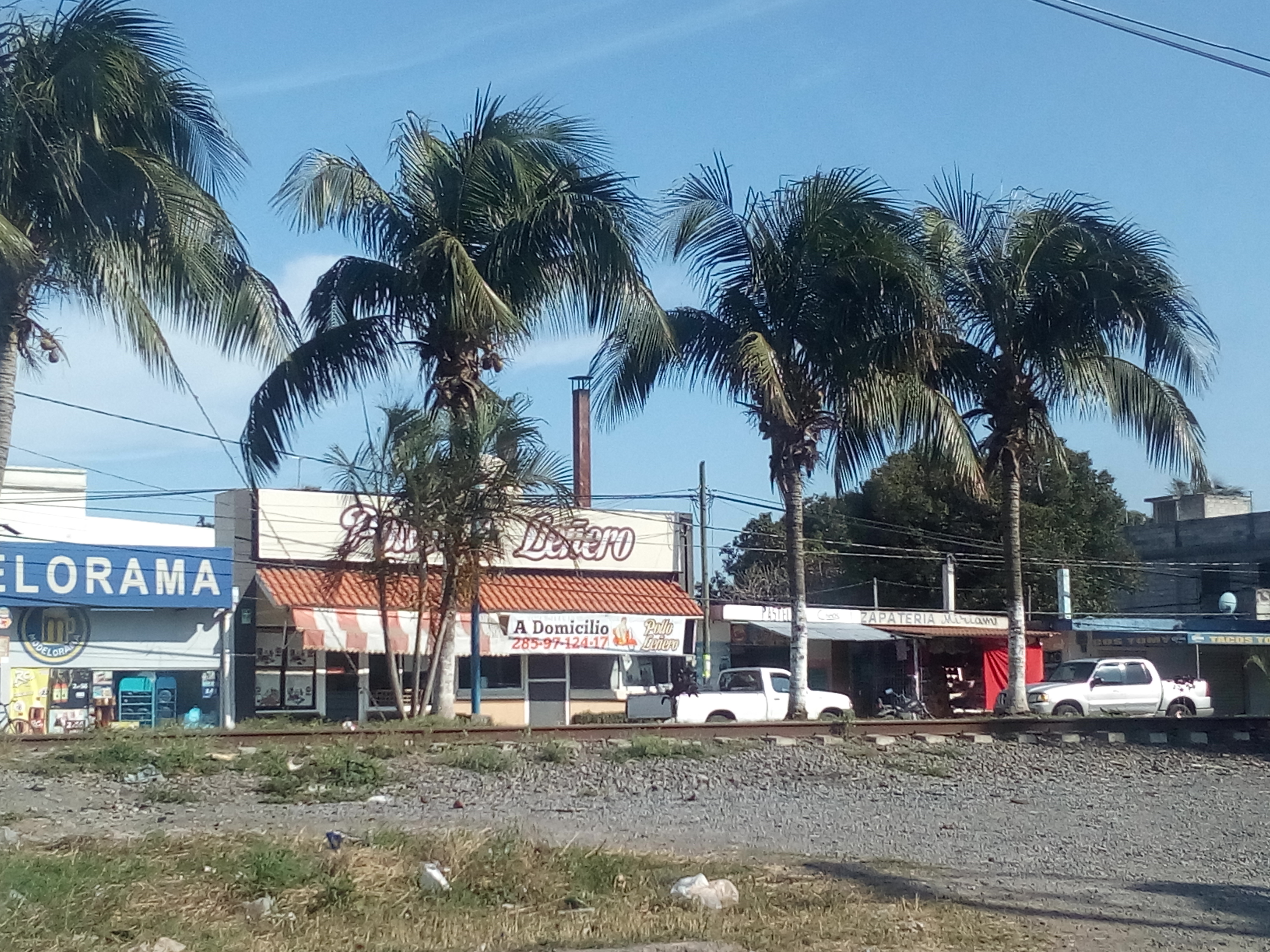 Pollo Leñero image 1