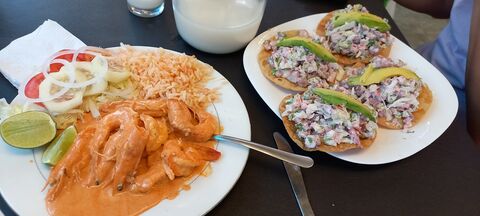 El Catán Mariscos image 7