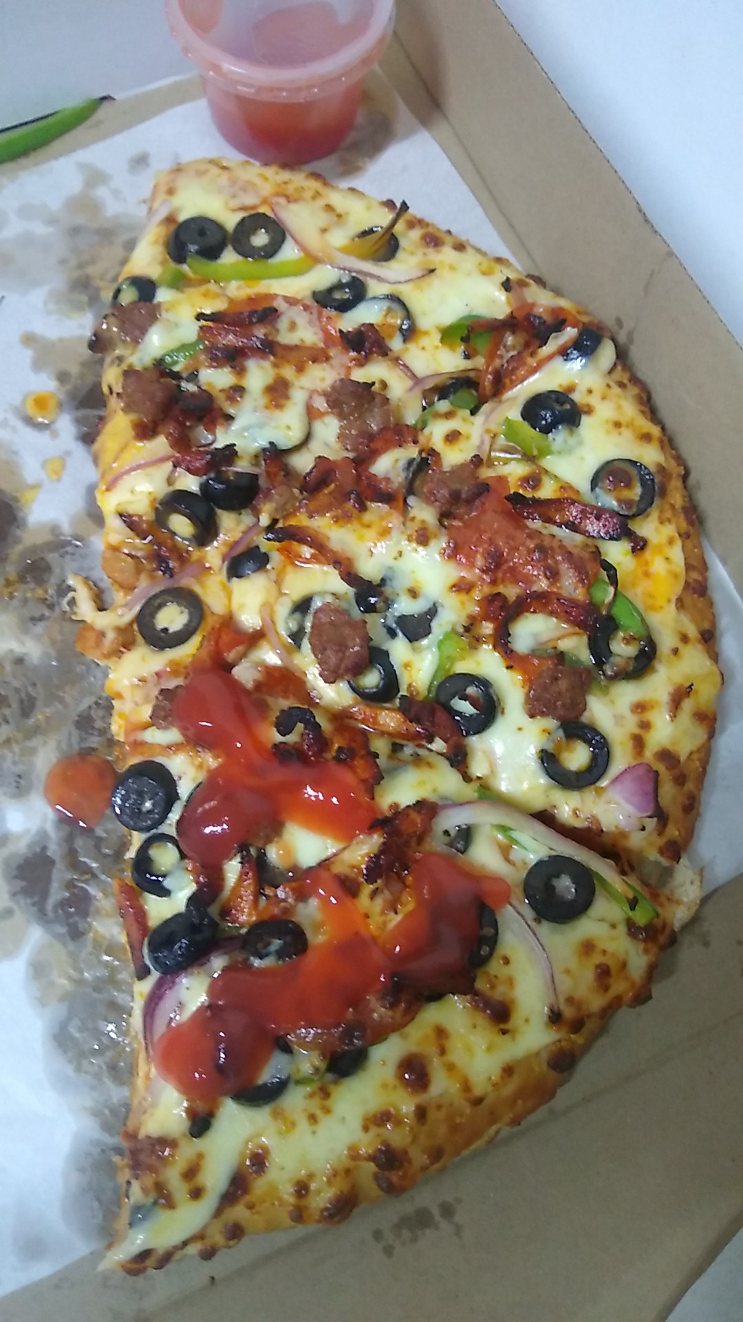 Cheddar pizza. image 4