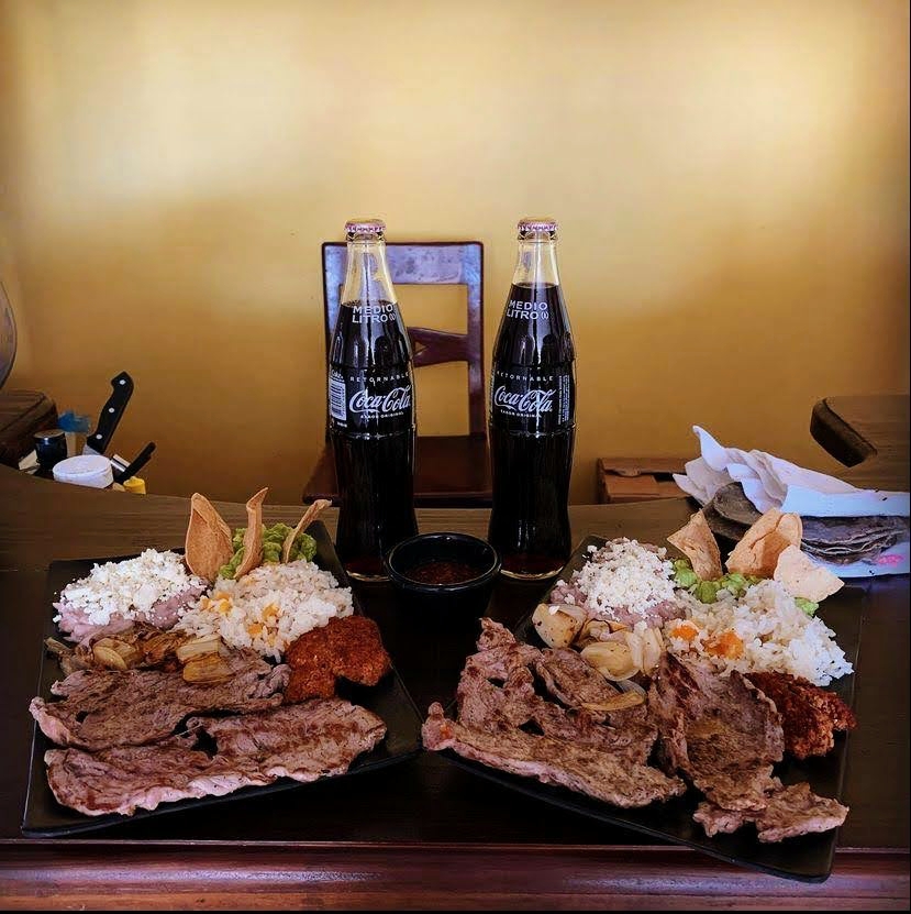 El muchacho alegre Morelia, botanero bar image 2