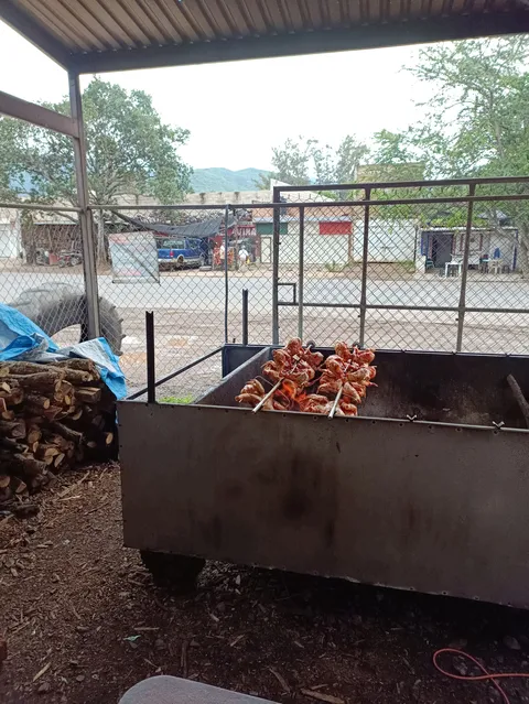 Huli Huli Pollos a la Leña image 2