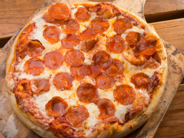 Napoles pizza image 3