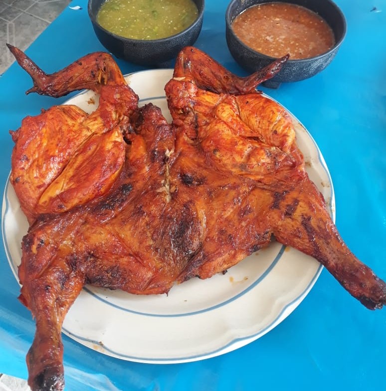Pollos a la leña Rosita image 3