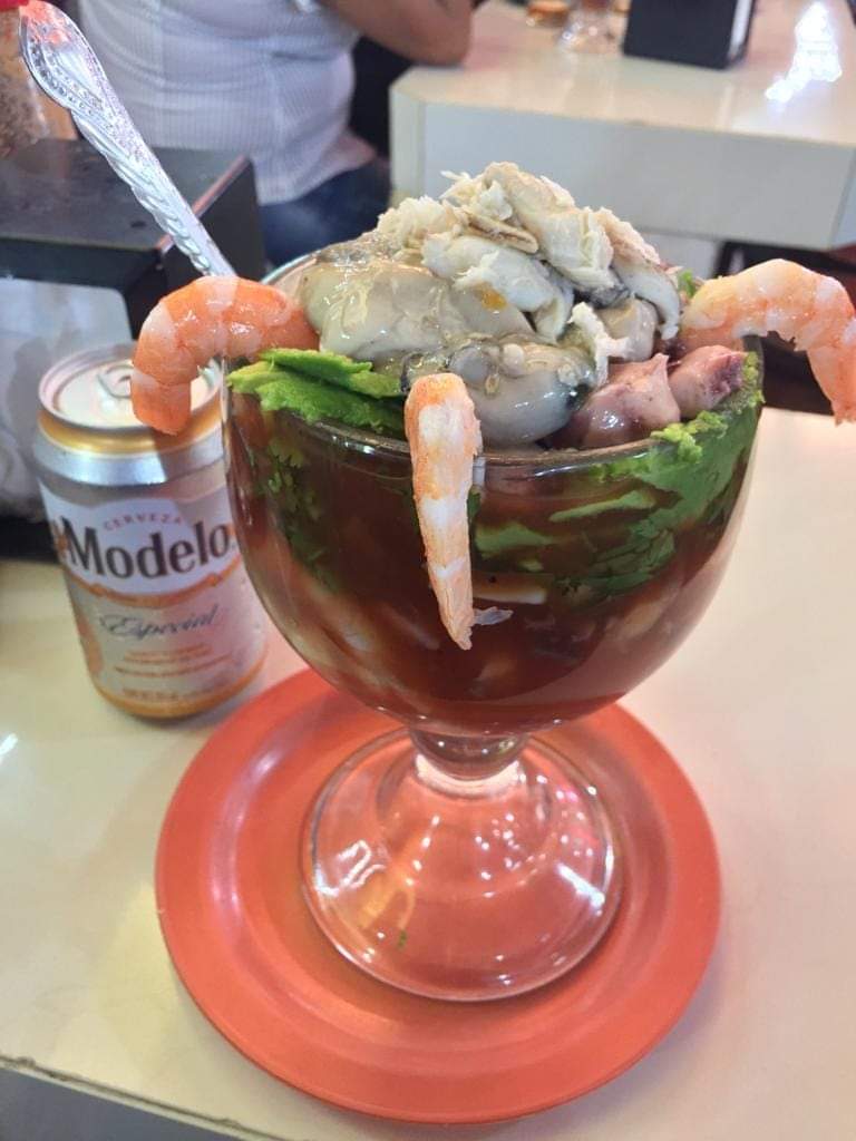 Coctelería y Pollos Asados Las Güeras image 2