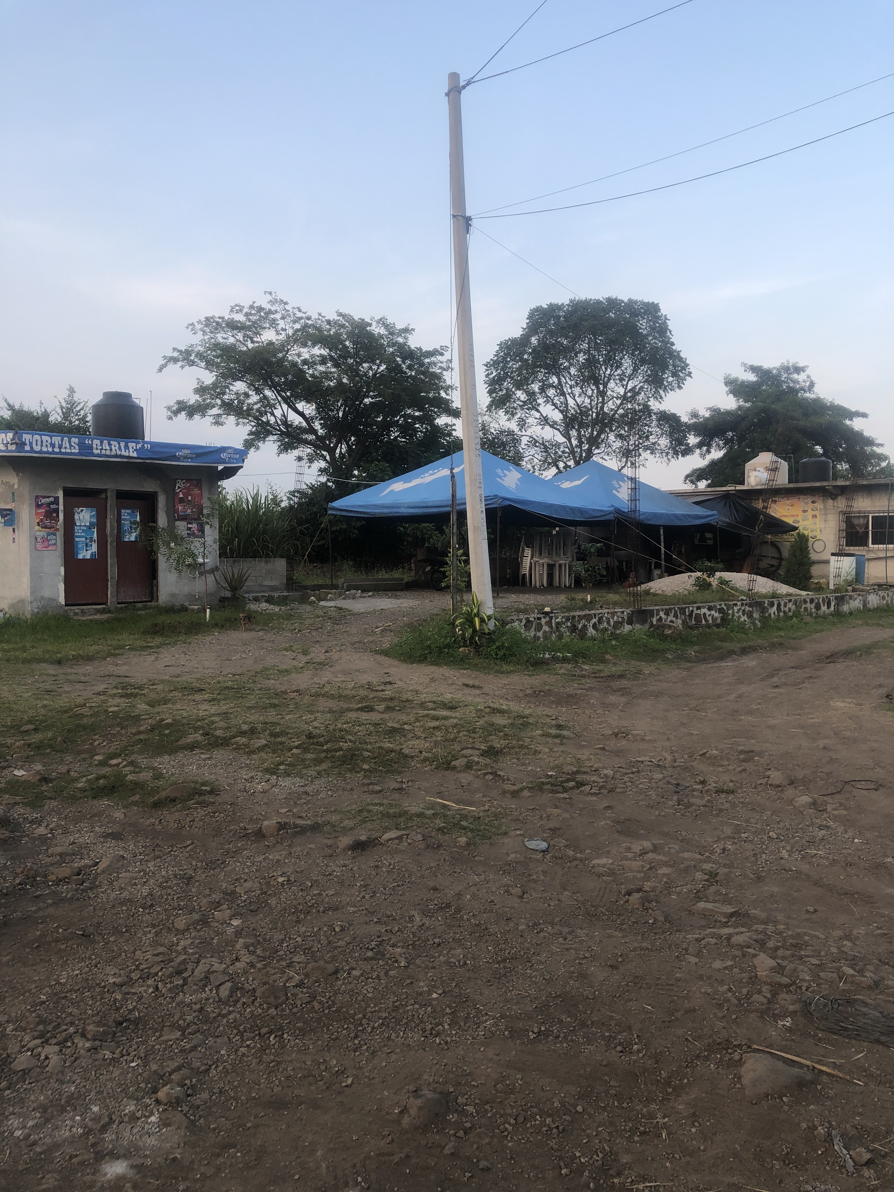 Pollos Garlez image 1