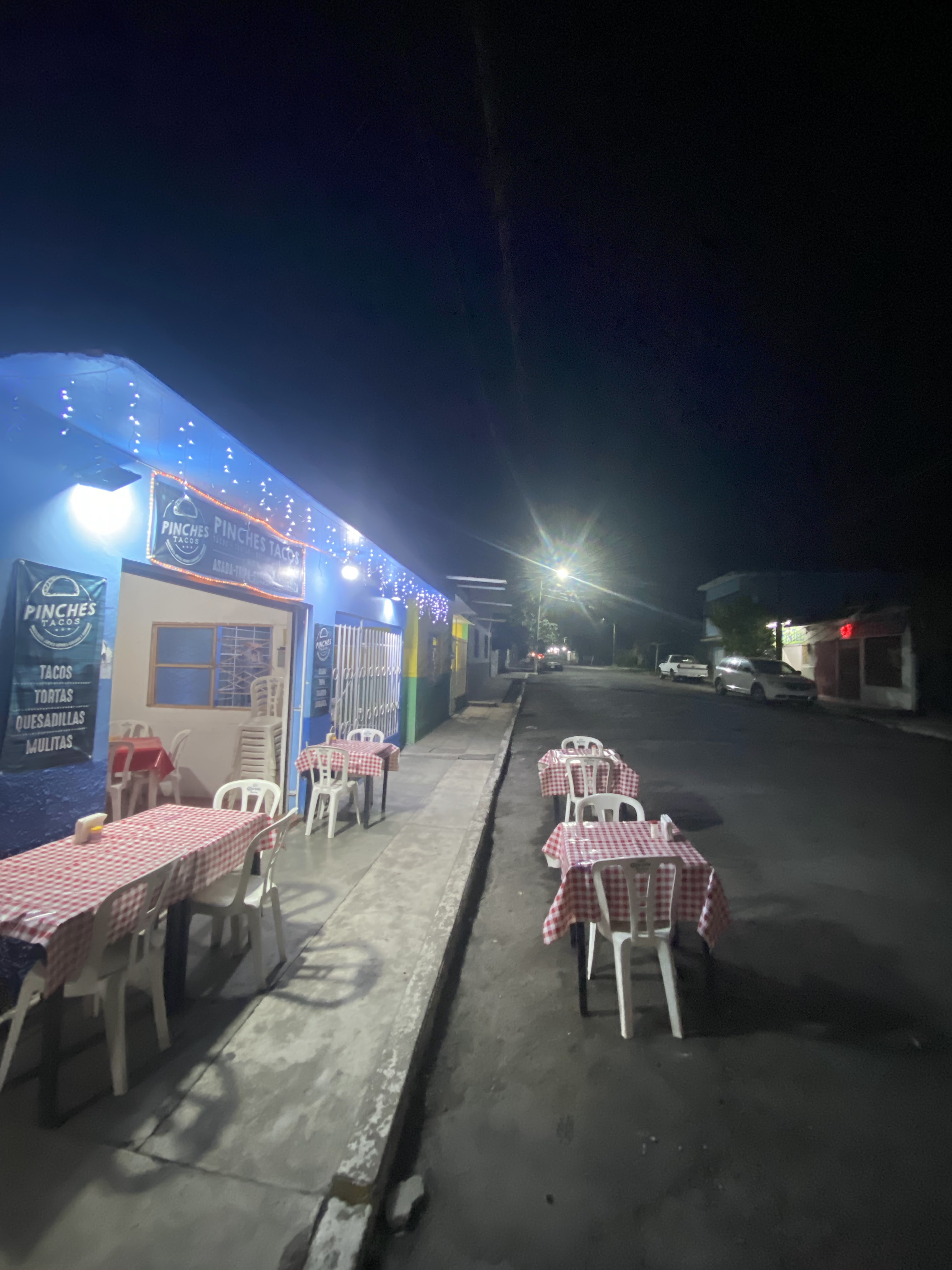 Taquería Los Pinches Tacos image 5