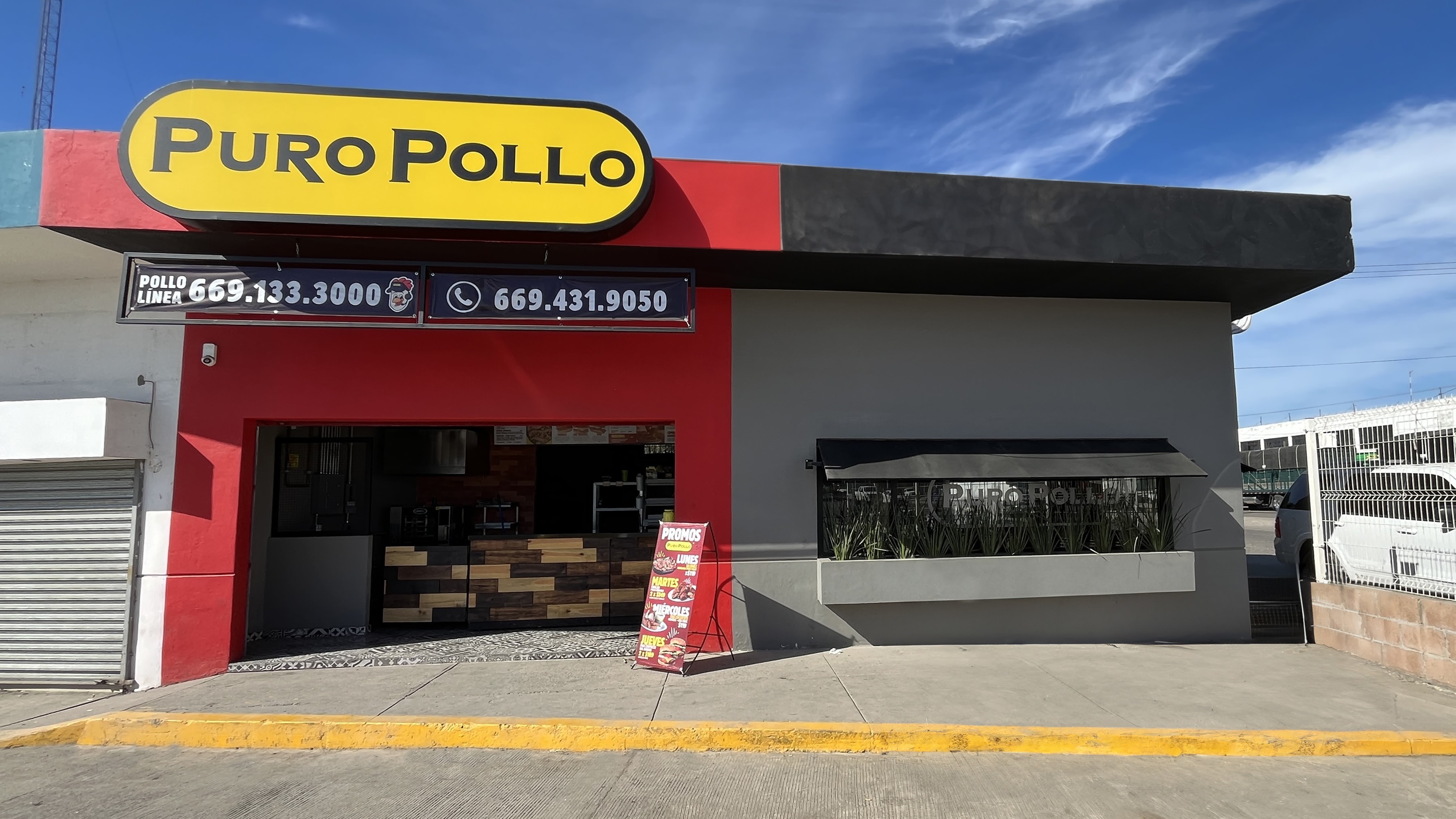 Puro Pollo Villa Unión Rio Presidio image 2