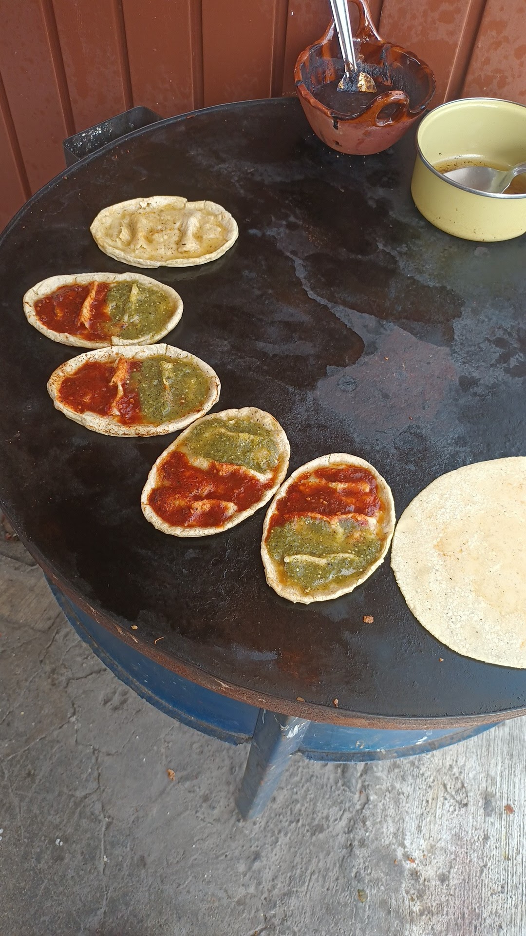 El GARAGE DE LUZ image 7