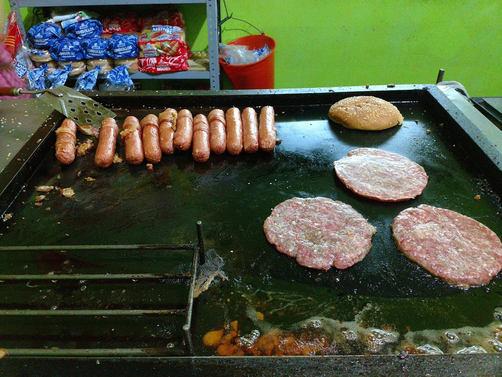 Patohamburguesas "La Vara" image 1