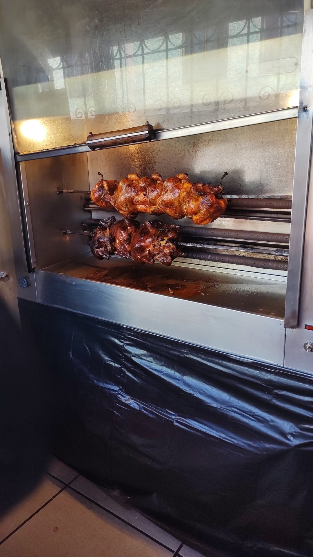 Pollería y Rosticeria ISABEL image 5