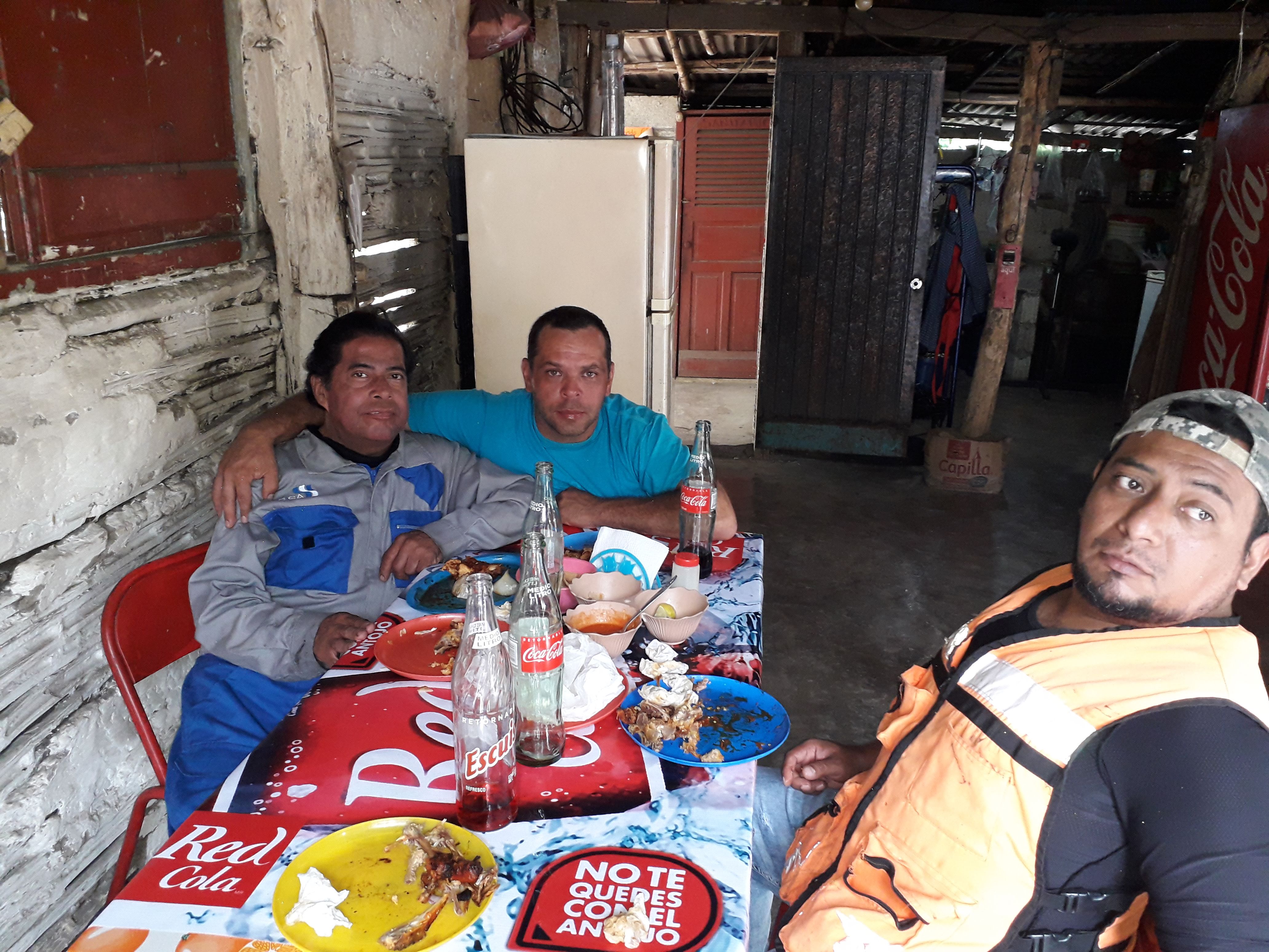 El Jacalito, pollos al carbón image 9