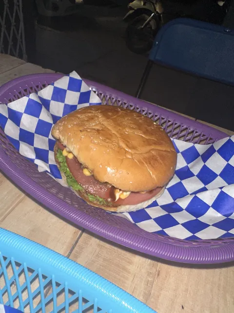 Chelino’s Burguer image 2