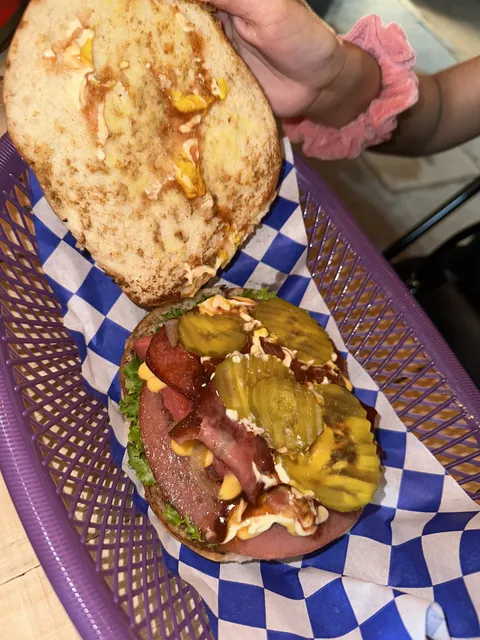 Chelino’s Burguer image 4