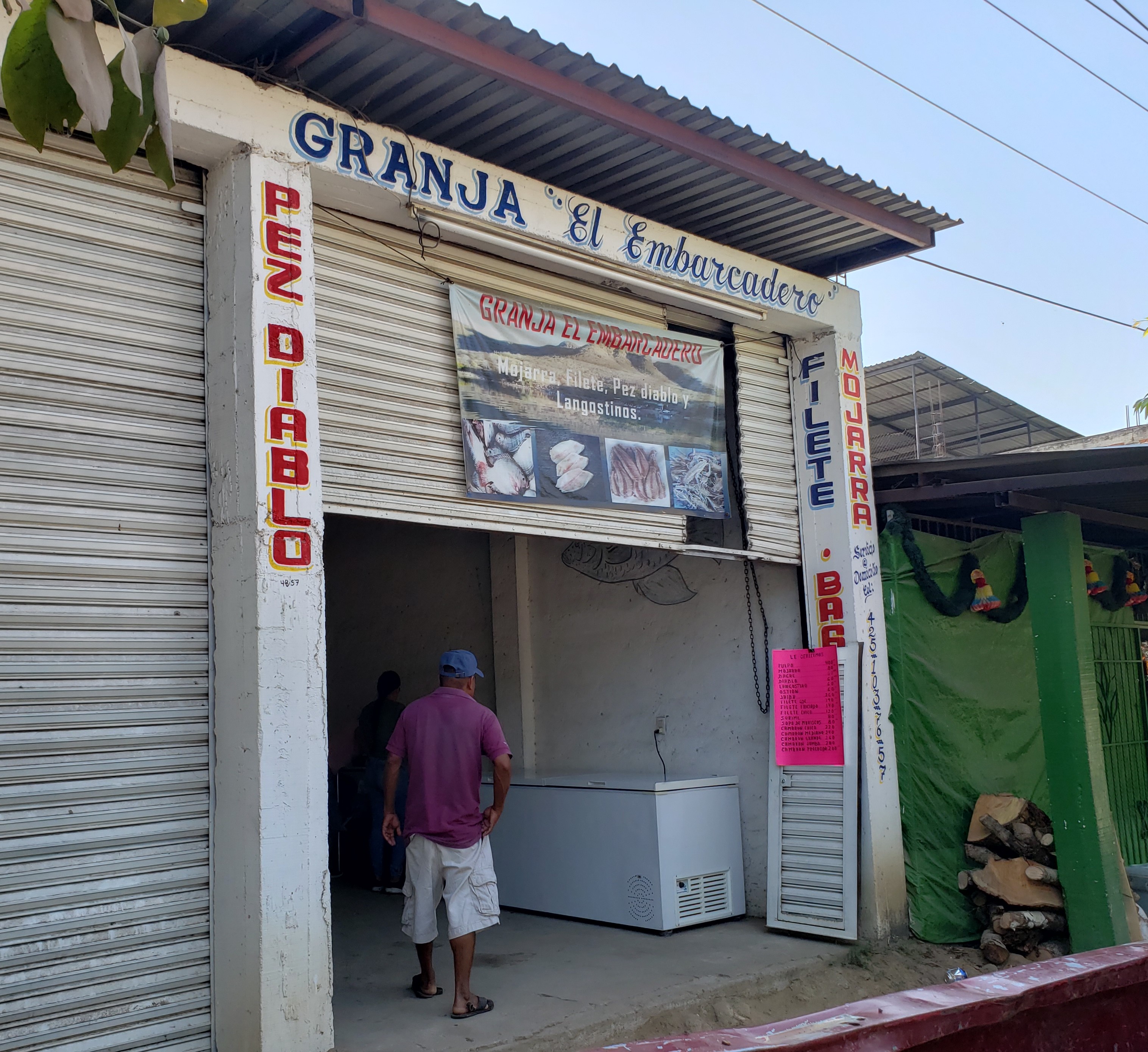 Pescaderia El Embarcadero image 1