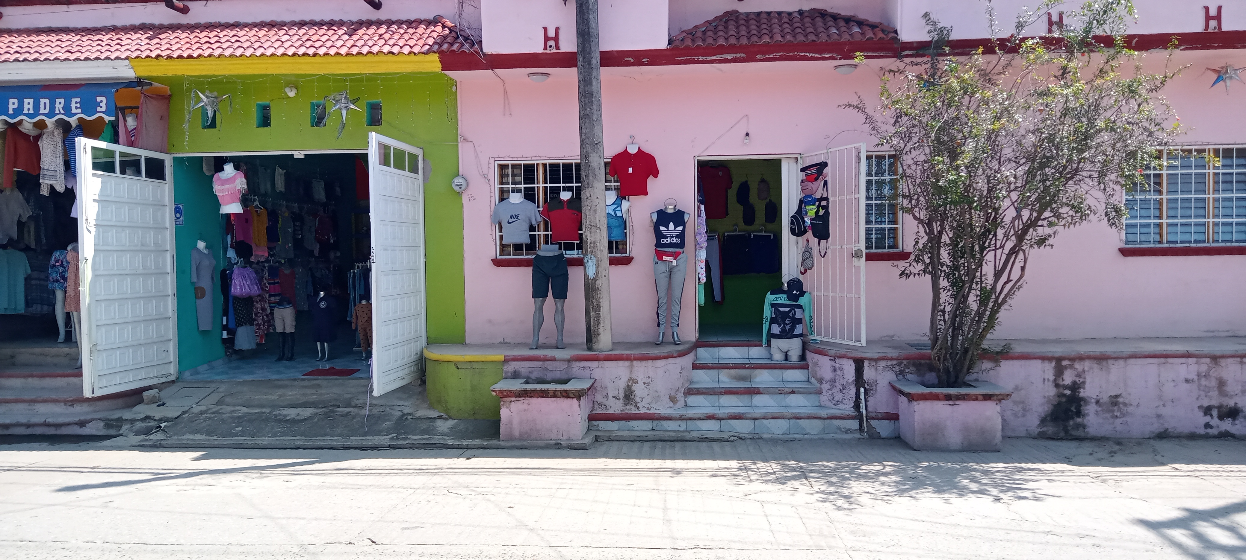 Restaurant familiar "la tía Martha" image 7