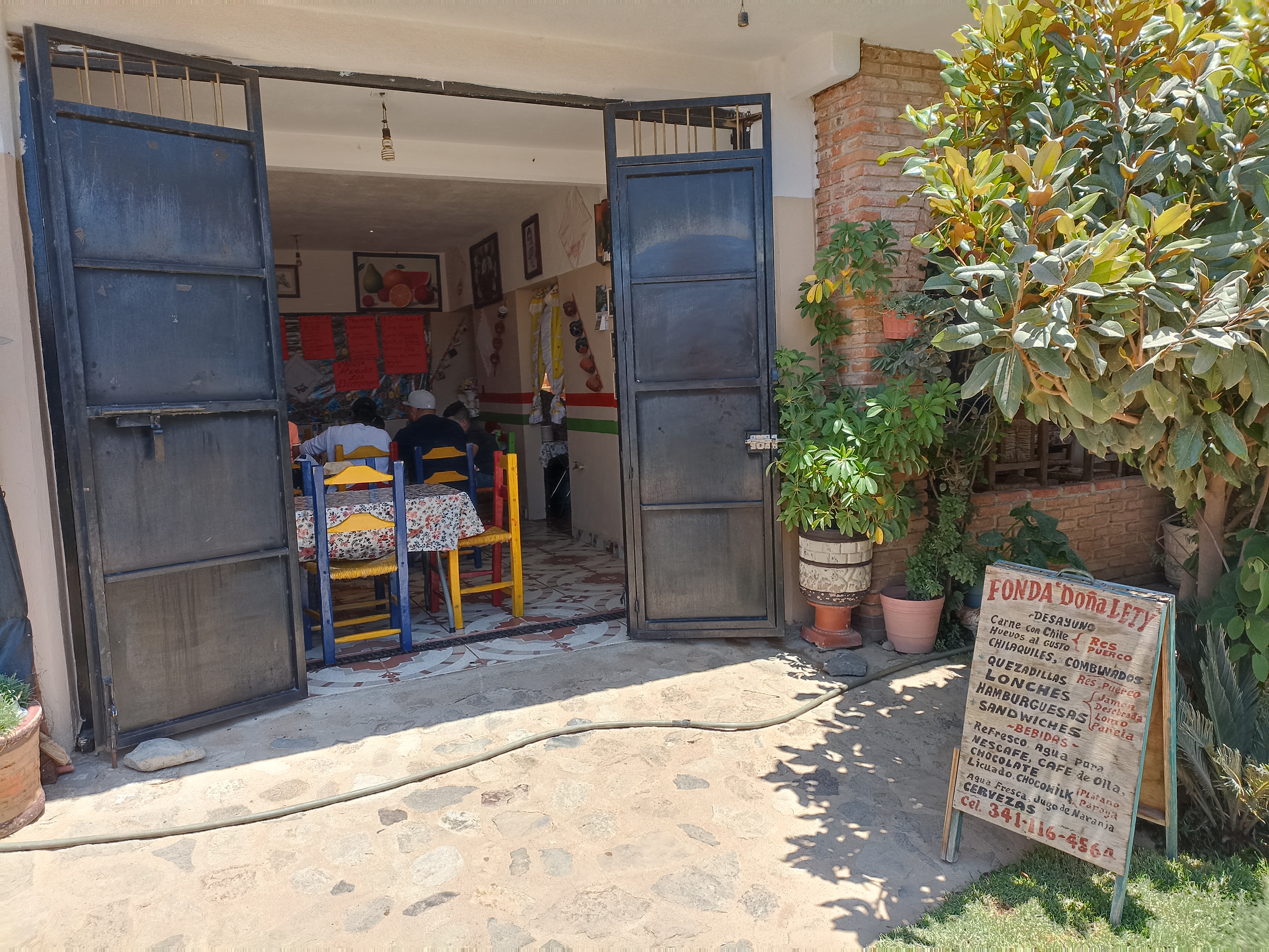 Fonda Doña Lety image 1