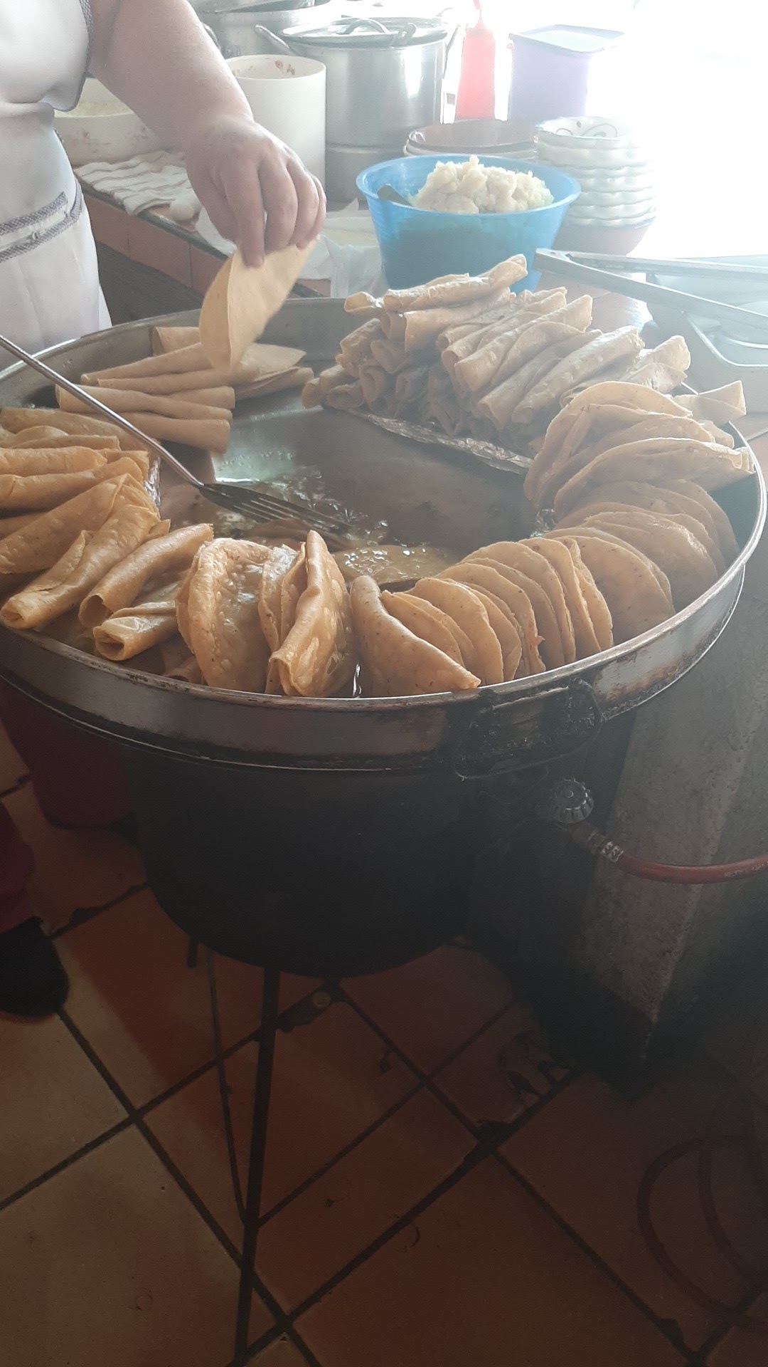 Antojitos mexicanos image 2