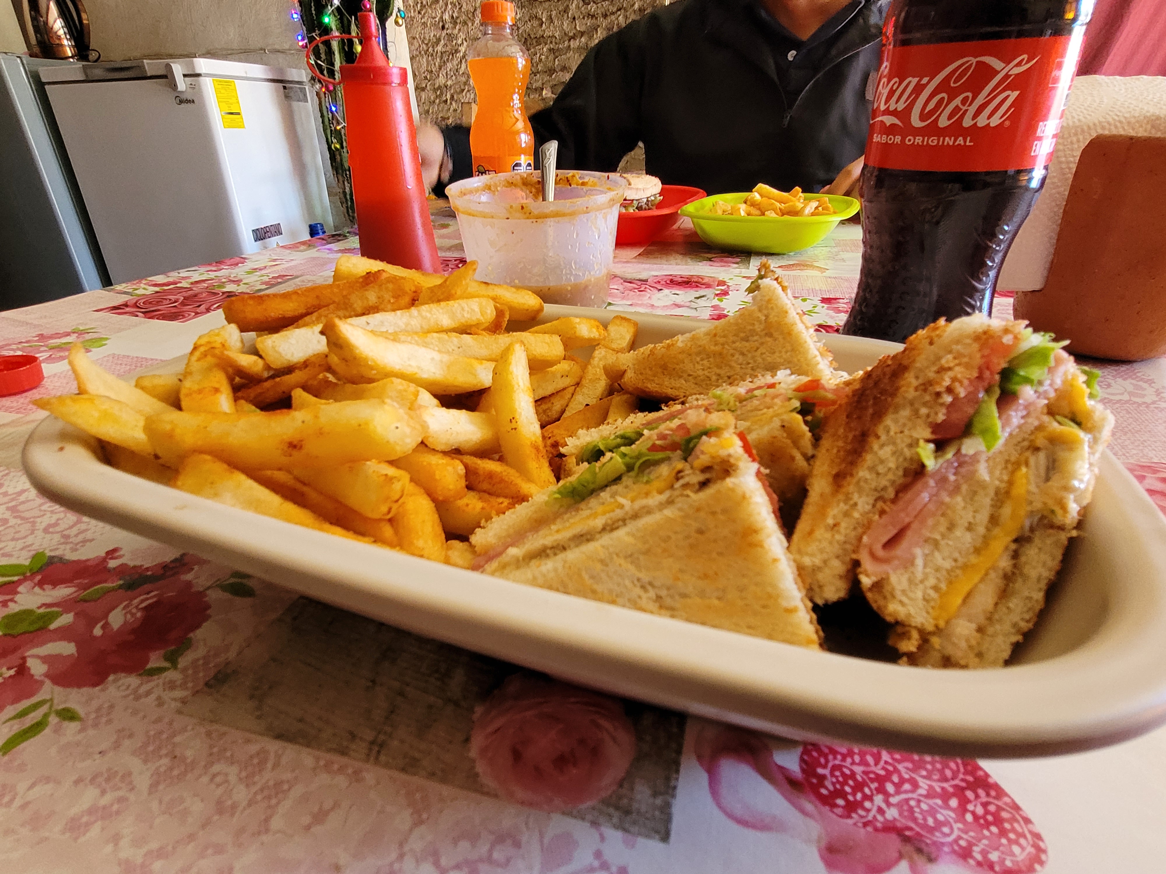 Lonchería La Tía image 3