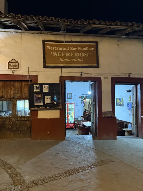 Alfredos image 3