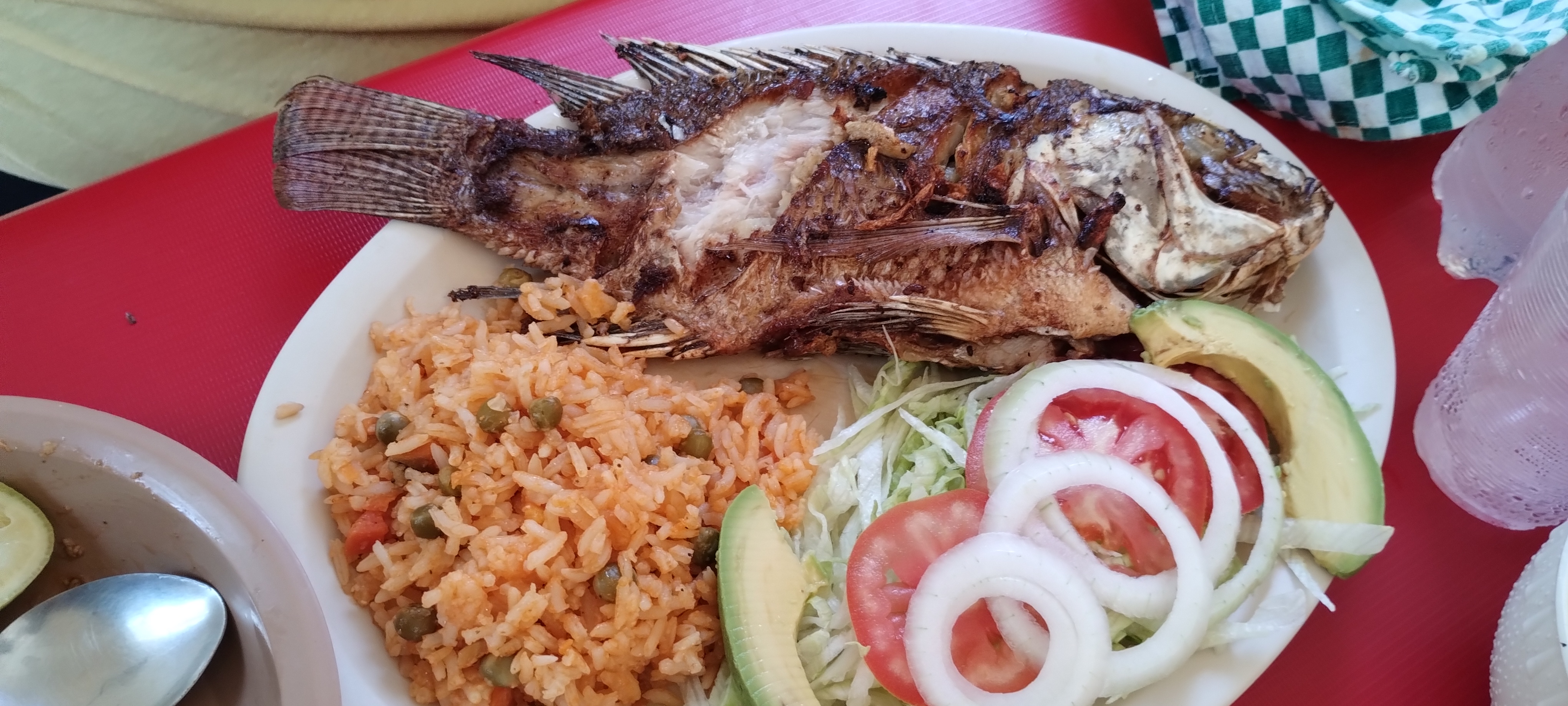 Restaurante económico de Mariscos "Mario" image 2